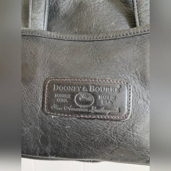 Dooney & Bourke Norwalk Shoulder Bag in Black Glove Tanned Leather Vintage - Picture 3 of 12